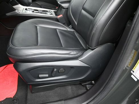 Used 2022 Ford Explorer XLT w/ Equipment Group 202A image 24