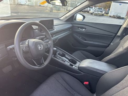 Used 2024 Honda Accord EX image 10