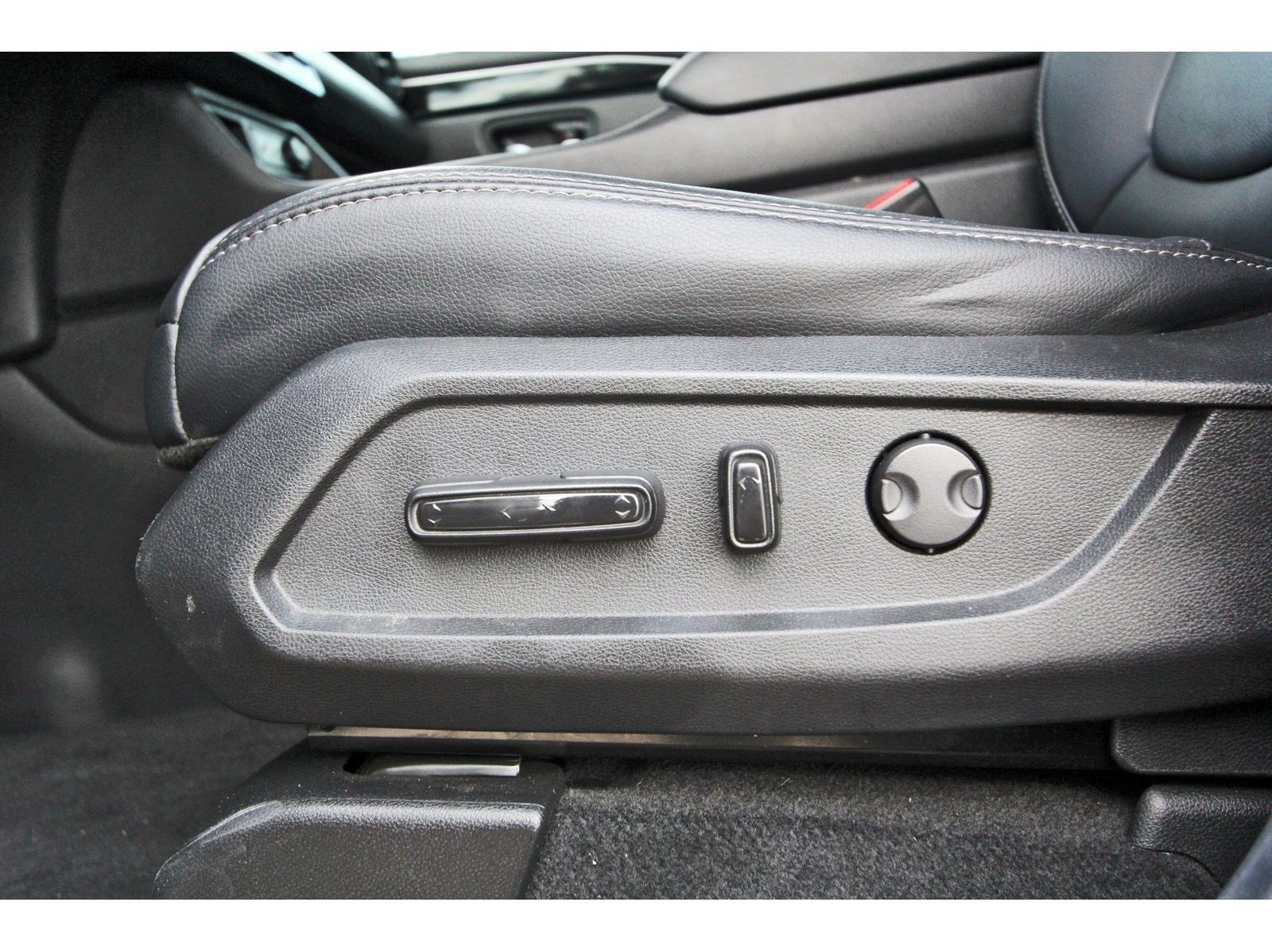 Used 2025 Honda Pilot EX-L image 29