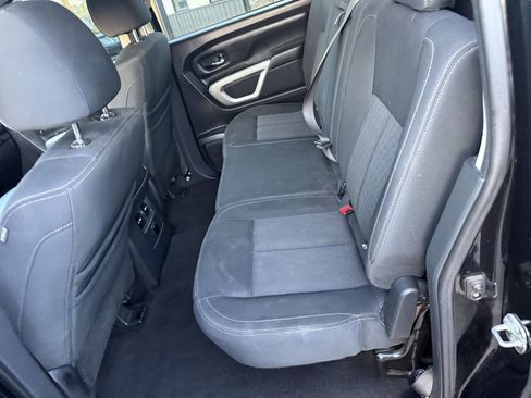Used 2018 Nissan Titan SV w/ SV Convenience Package image 20
