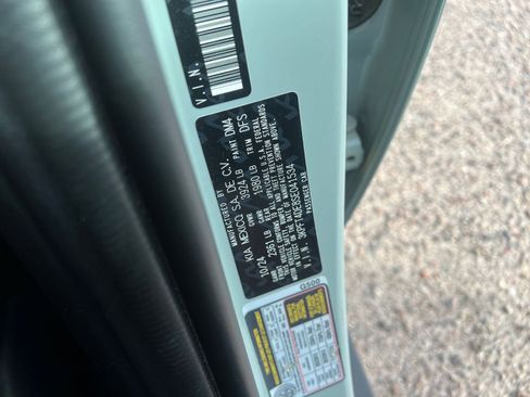 Used 2025 Kia K4 LXS image 29