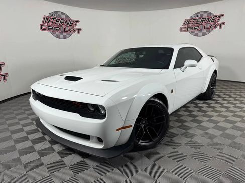 Used 2021 Dodge Challenger R/T Scat Pack RWD image 1