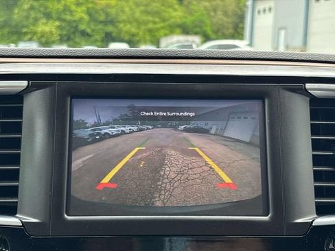 Used 2023 Chrysler Voyager LX FWD image 31