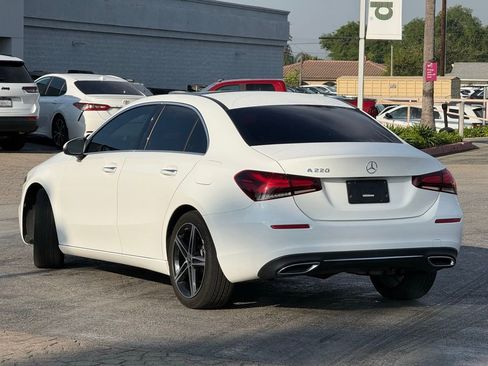 Used 2022 Mercedes-Benz A 220 image 2