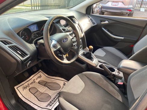 Used 2012 Ford Focus SE FWD image 3
