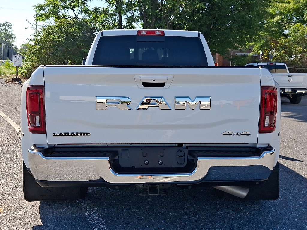 Certified 2025 RAM 3500 Laramie AWD/4WD image 6