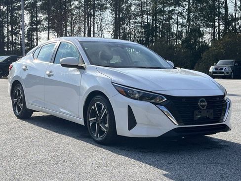 Used 2024 Nissan Sentra SV image 23