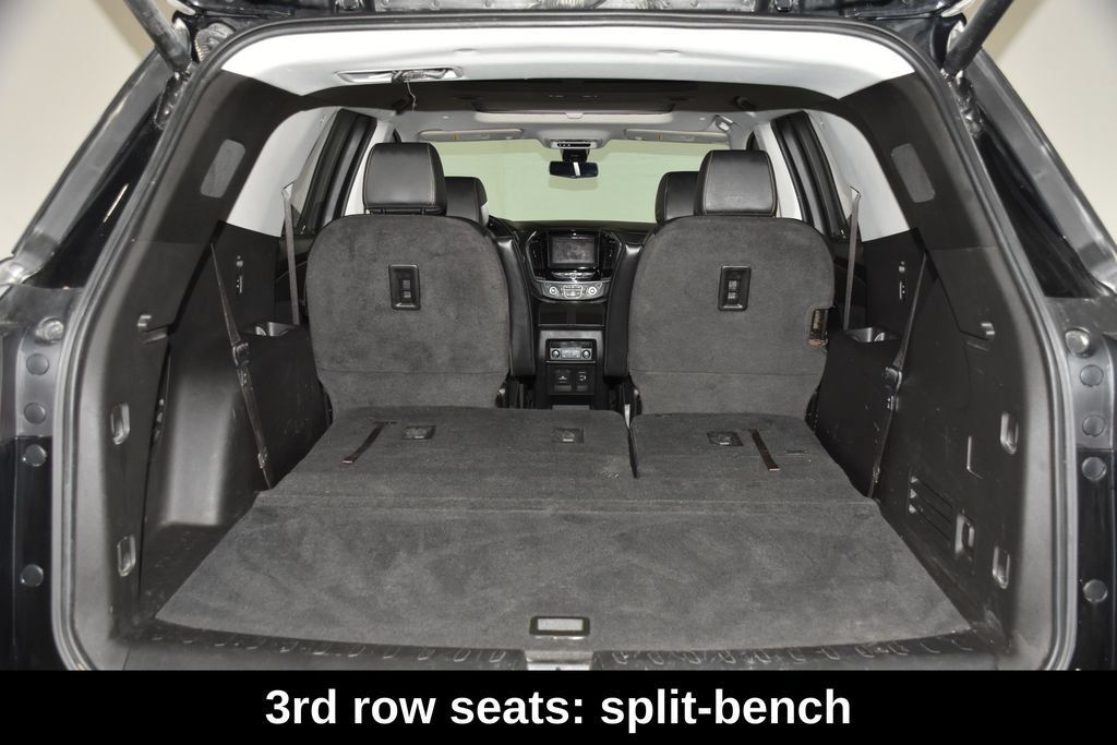 Used 2019 Chevrolet Traverse Premier w/ Redline Edition AWD/4WD image 35