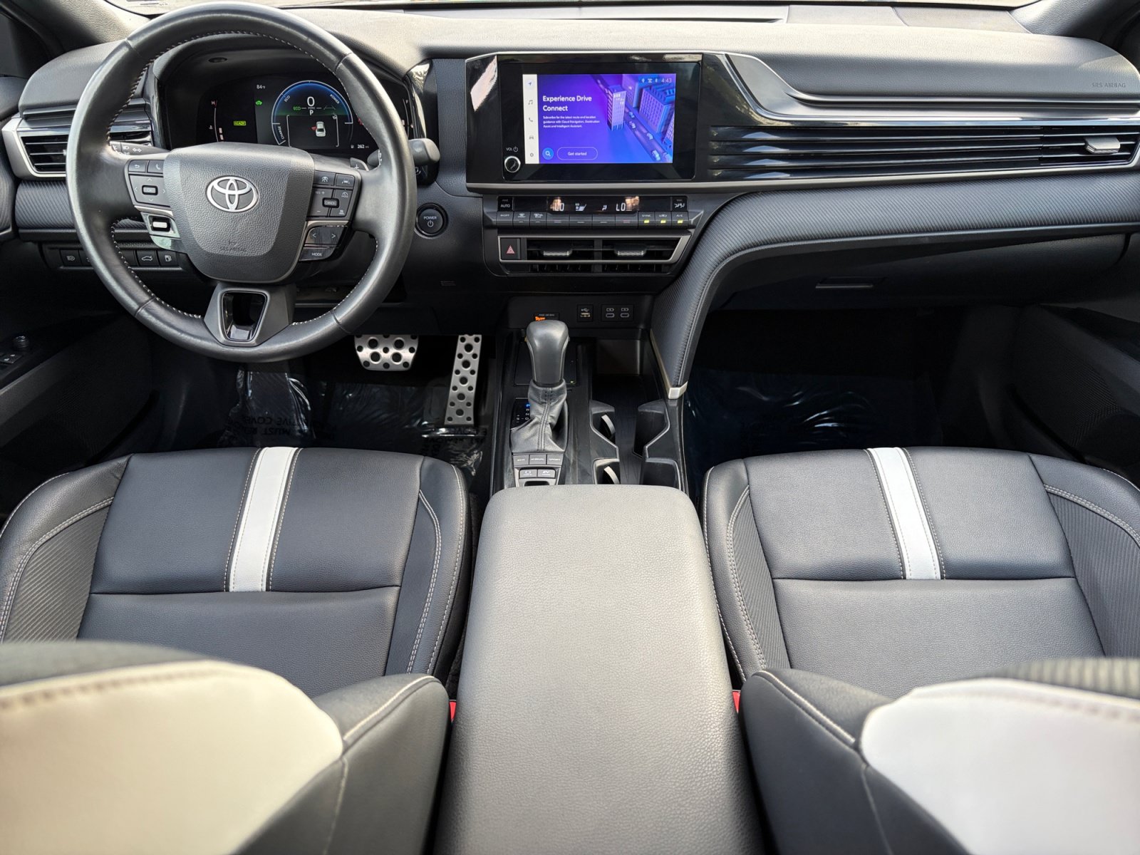 Used 2025 Toyota Camry SE FWD image 24