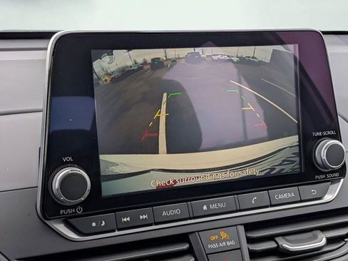 Certified 2025 Nissan Altima 2.5 S FWD image 18