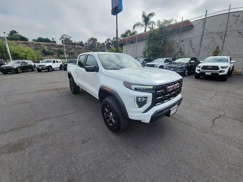 Used 2023 GMC Canyon Elevation RWD image 2