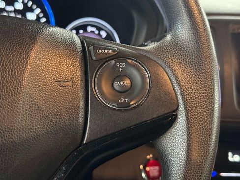 Used 2016 Honda HR-V EX image 21