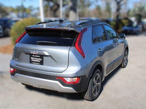New 2026 Kia Niro LX FWD image 8