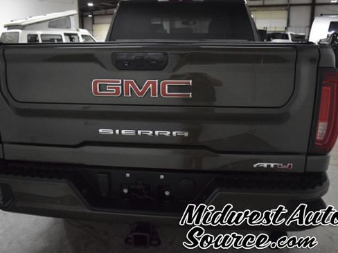 Used 2023 GMC Sierra 2500 AT4 w/ Gooseneck/5TH Wheel Package AWD/4WD image 3