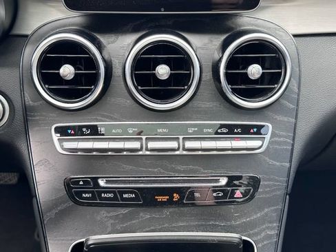 Certified 2019 Mercedes-Benz GLC 300 image 26