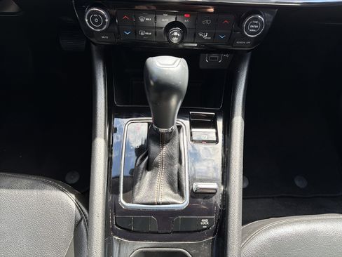 Used 2022 Jeep Compass Limited AWD/4WD image 23