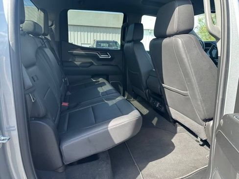 Used 2025 GMC Sierra 1500 SLT AWD/4WD image 11