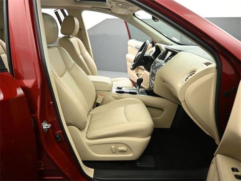 Used 2018 Nissan Pathfinder SL w/ SL Premium Package image 31