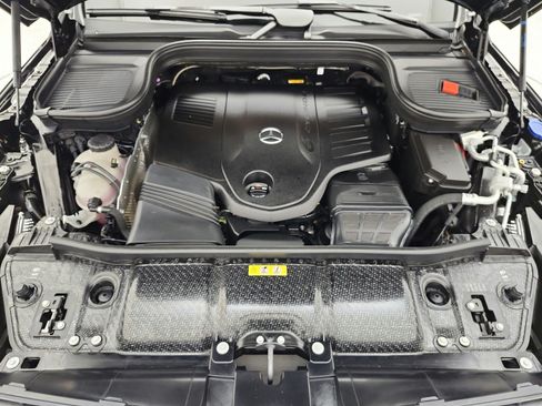 Certified 2026 Mercedes-Benz GLS 450 4MATIC image 17