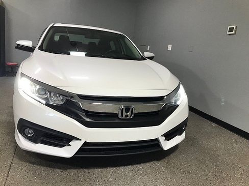 Used 2018 Honda Civic EX-T image 8