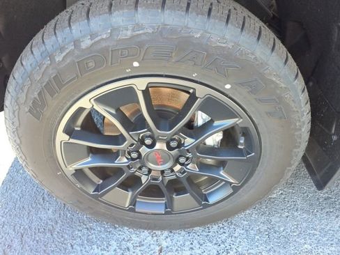 Certified 2025 Toyota Tundra SR5 AWD/4WD image 10