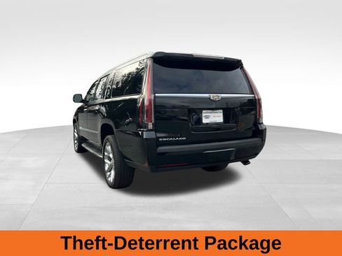 Used 2019 Cadillac Escalade ESV Luxury image 3