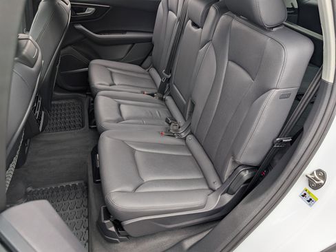 Used 2023 Audi Q7 3.0T Premium Plus w/ Premium Plus Package image 18