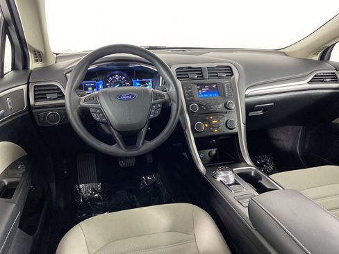 Used 2018 Ford Fusion S FWD image 17