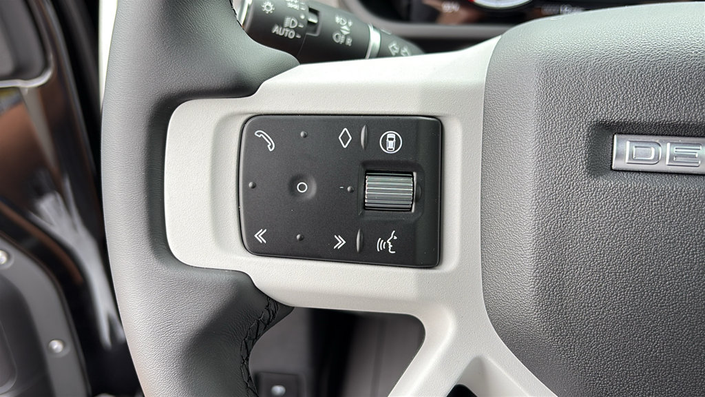 New 2026 Land Rover Defender 110 S AWD/4WD image 13
