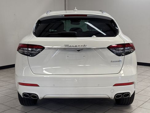 Used 2022 Maserati Levante GT AWD/4WD image 5