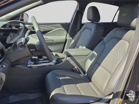 New 2026 Buick Envista Sport Touring w/ Convenience I Package image 11