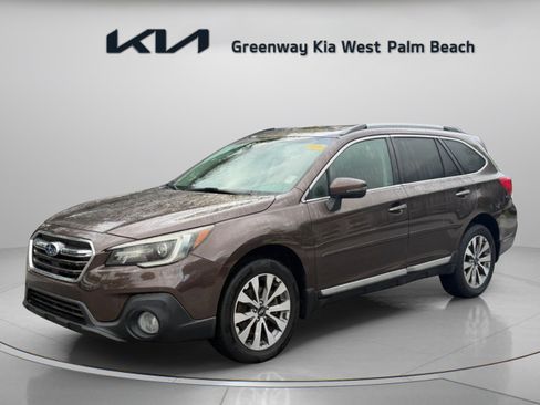Used 2019 Subaru Outback 3.6R Touring AWD/4WD image 3