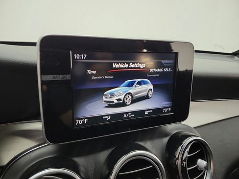 Used 2019 Mercedes-Benz GLC 300 image 10