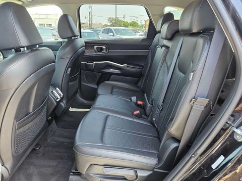 Certified 2024 Kia Sorento S FWD image 18