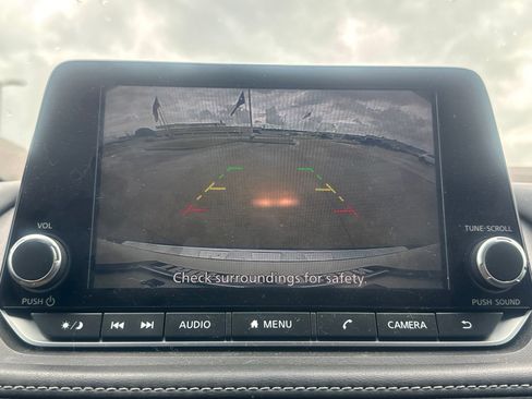 Used 2023 Nissan Rogue SV FWD image 37