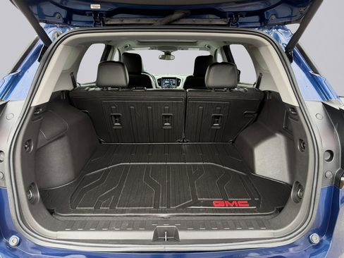 Used 2022 GMC Terrain SLT w/ Infotainment Package II image 14