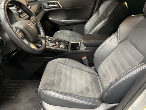 Used 2022 Mitsubishi Outlander SEL Black Edition image 16