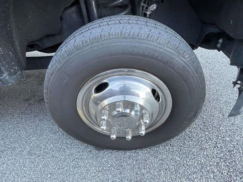 Used 2024 Ford F350 XL image 4