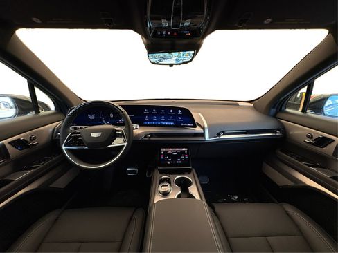 New 2027 Cadillac Vistiq Sport AWD/4WD image 22