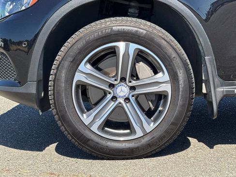Used 2017 Mercedes-Benz GLC 300 4MATIC image 11