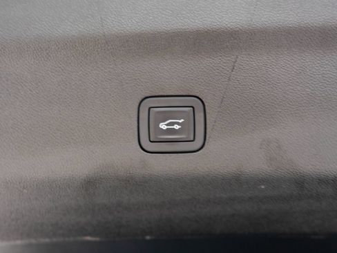Used 2026 GMC Yukon Denali Ultimate w/ LPO, Floor Liner Package AWD/4WD image 38