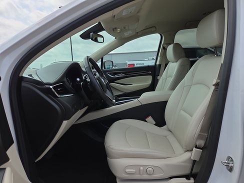 Used 2023 Buick Enclave Essence FWD image 10