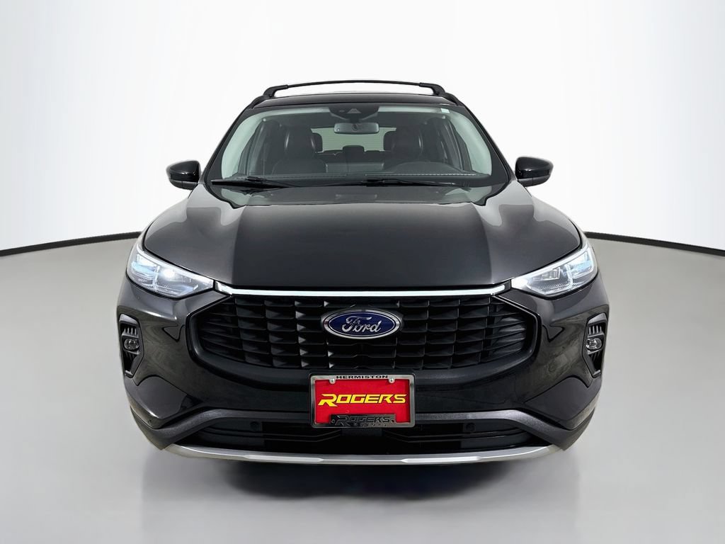 Used 2025 Ford Escape Platinum AWD/4WD image 2