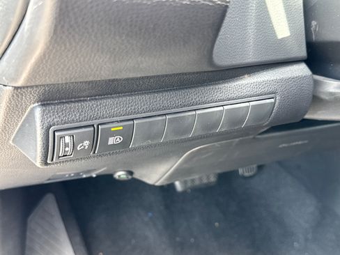 Certified 2024 Toyota Corolla SE FWD image 29