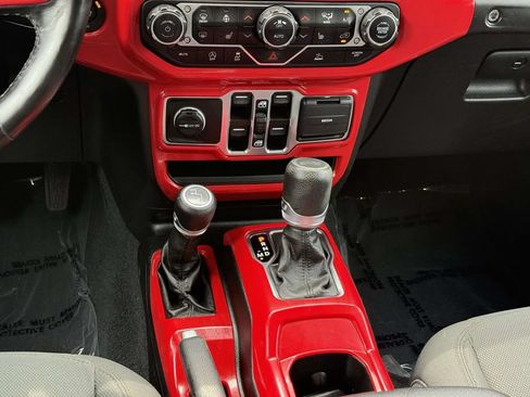Used 2021 Jeep Wrangler Unlimited Sport AWD/4WD image 21