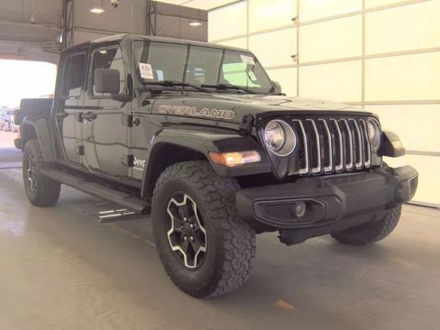 Used 2023 Jeep Gladiator Overland image 2