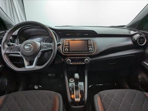 Used 2020 Nissan Kicks SR image 27