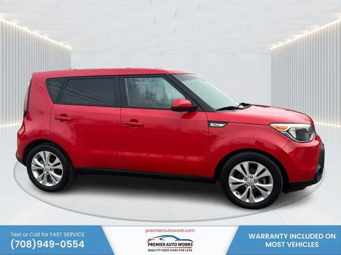 Used 2015 Kia Soul + FWD image 8