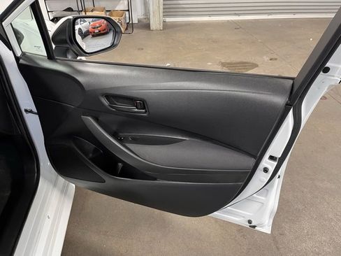 Used 2023 Toyota Corolla LE image 12