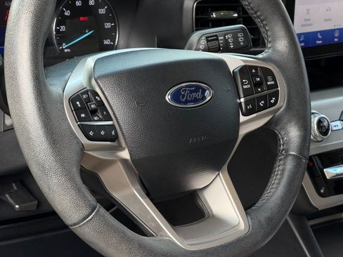 Certified 2022 Ford Explorer XLT w/ Equipment Group 202A AWD/4WD image 15